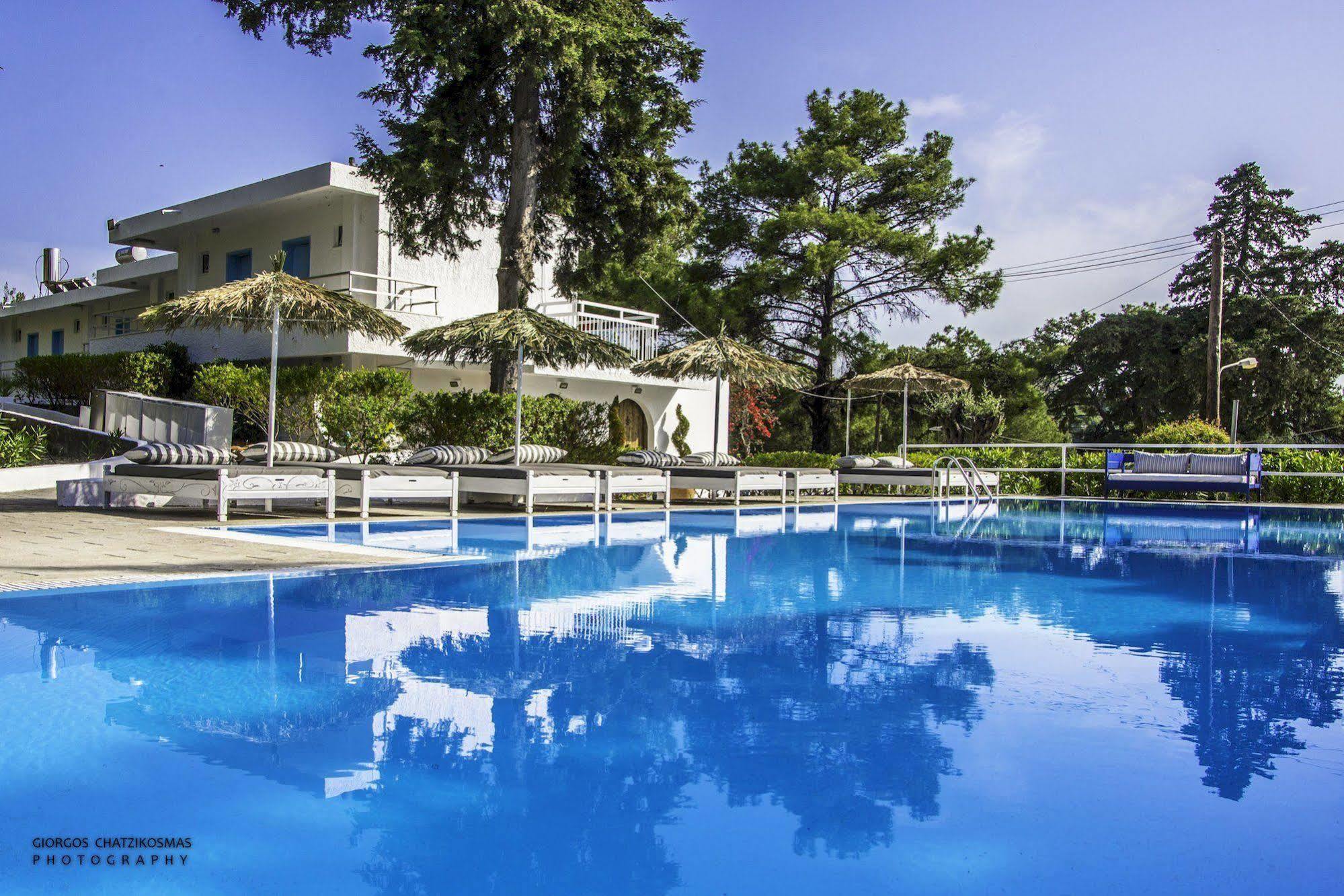 Pine Trees Art Hotel Ixia  Luaran gambar